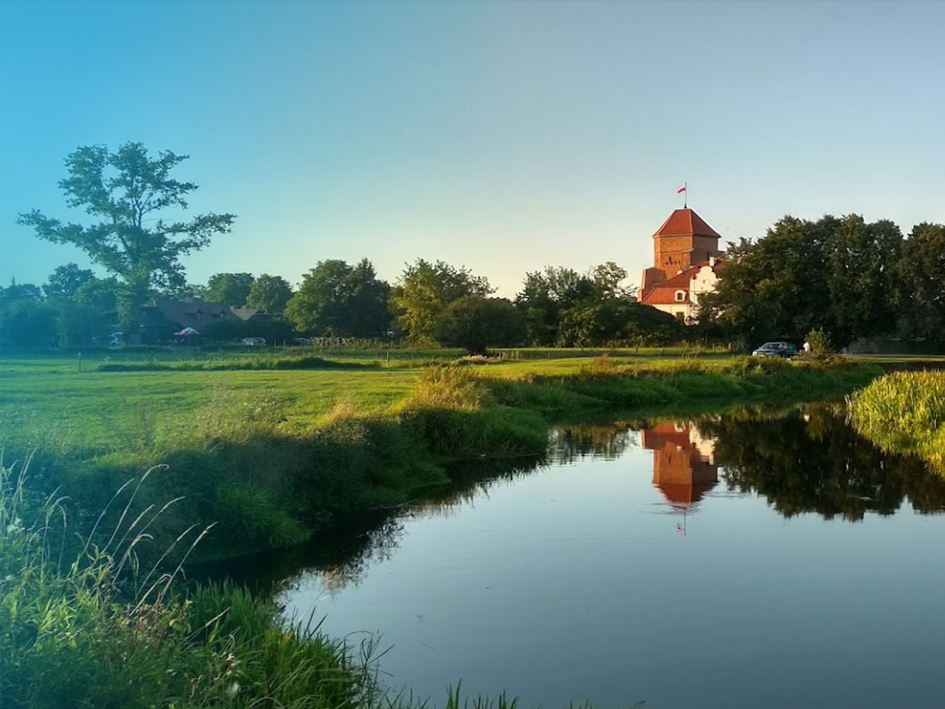 Pole biwakowe przy Zamku w Liwie - Liw, Węgrów